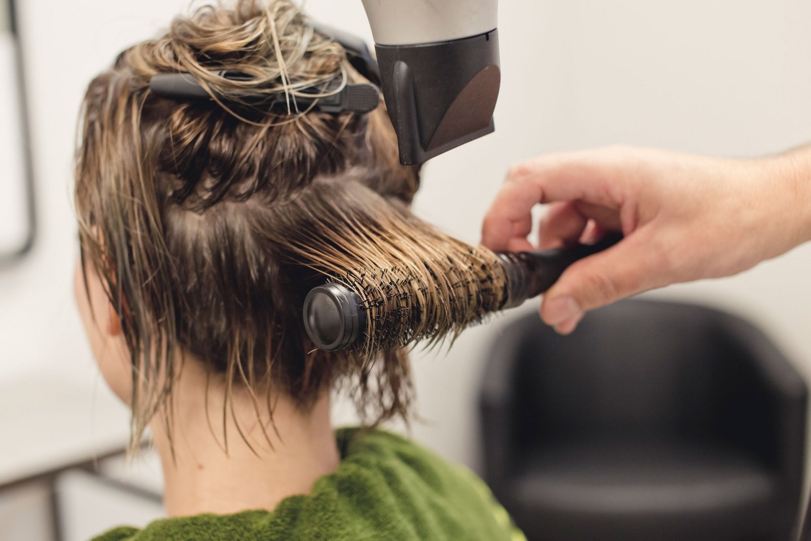 Brushing sur cheveux mi-longs